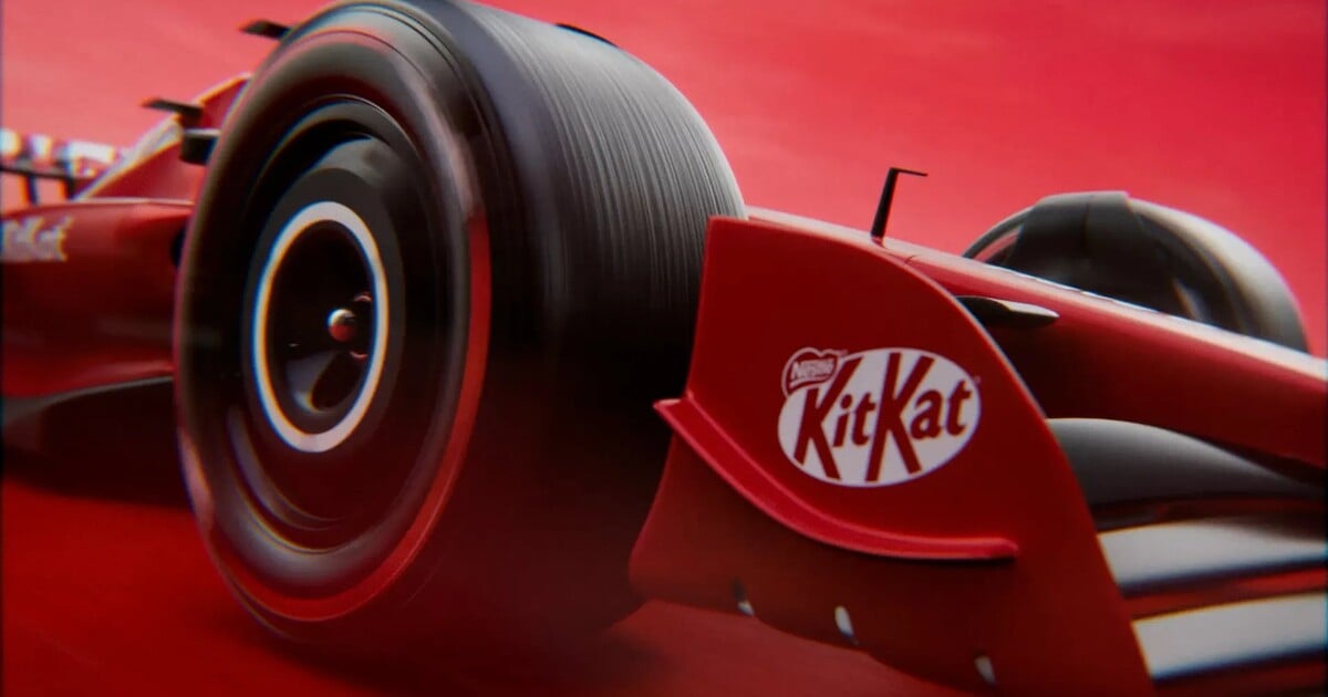 Bizarní krádež: Někdo ukradl 400 tisíc tyčinek KitKat ve tvaru F1. Kamion zmizel na cestě do Polska