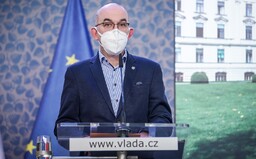 Způsob odvolání Blatného ukazuje, v jakém rozkladu se současná vláda nachází, reaguje opozice na konec ministra zdravotnictví