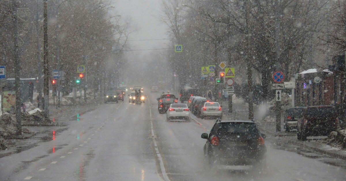 POČASÍ: Z jarních teplot zpět do mrazu. Česko čeká prudký zlom a sněhová nadílka