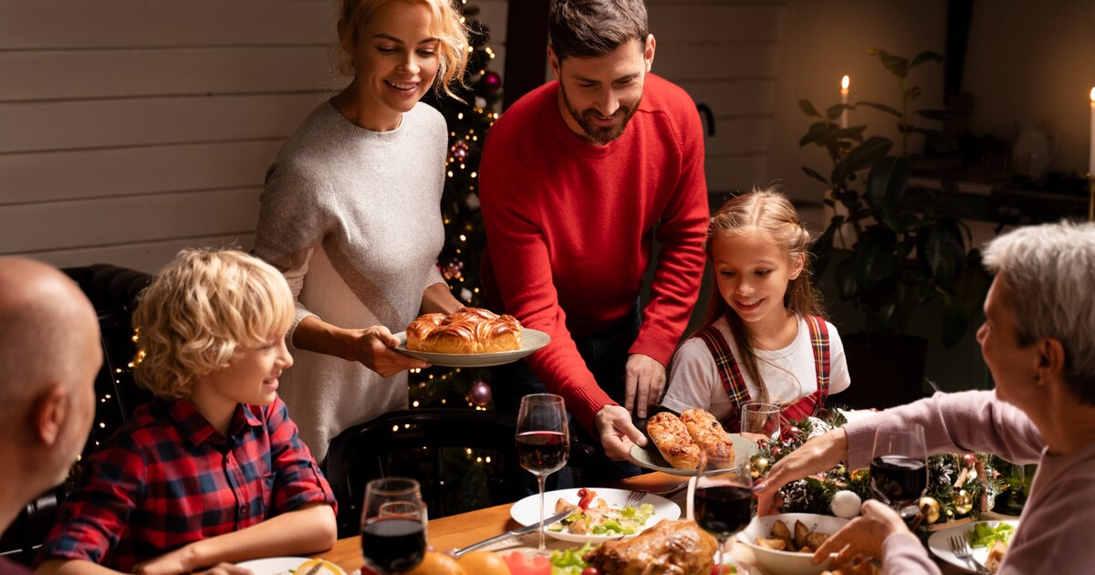 Vánoce nejsou svátky přejídání. Nový průzkum odhalil, jak se během chováme k jídlu