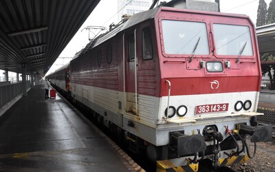 ZSSK ruší vlaky na západe Slovenska, má nedostatok rušňovodičov. Výpadky by mali trvať minimálne najbližší týždeň