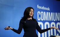 Zuckerbergovu Metu opúšťa jeho pravá ruka. Sheryl Sandbergová vo firme končí po 14 rokoch 