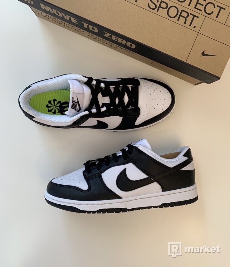 Nike dunk low next nature Black and White