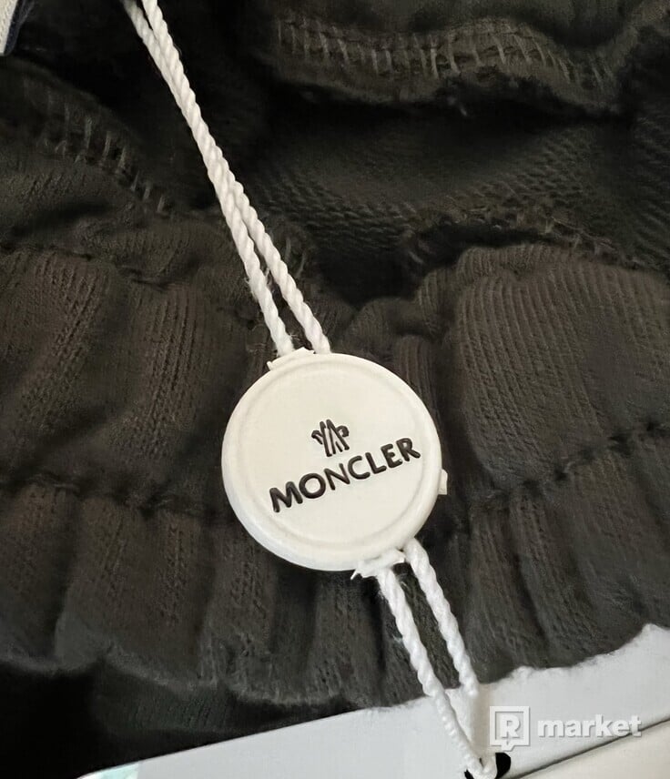 MONCLER SHORTS, SIZE XL, DS-NEW, TAGS