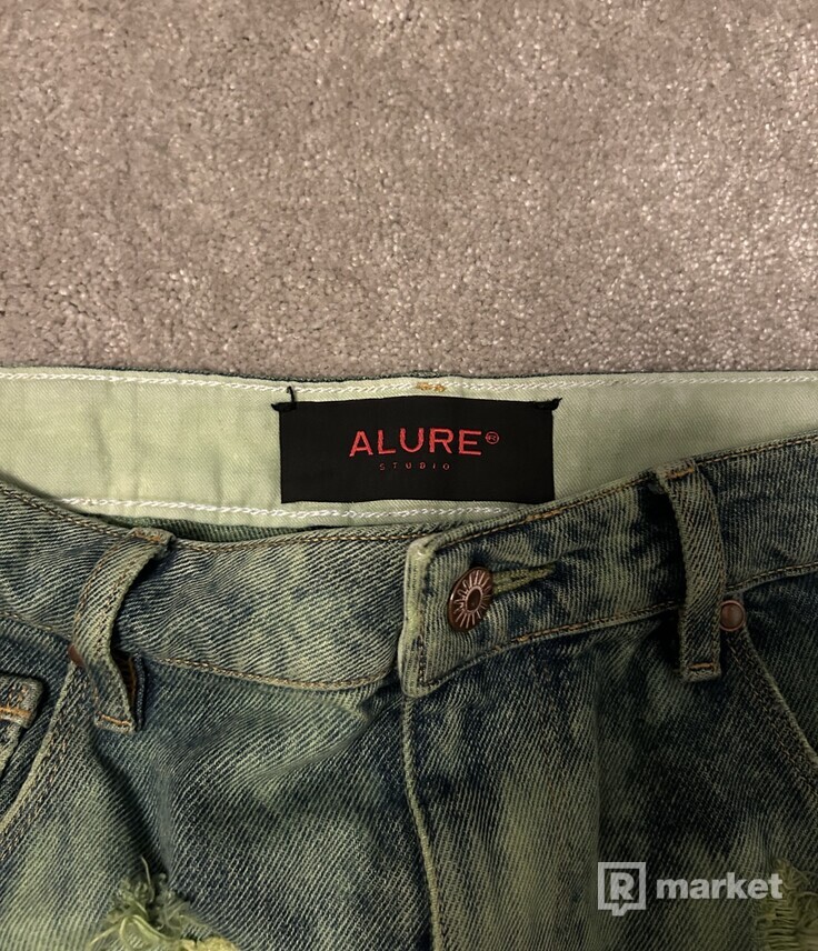 Alure rare jeans