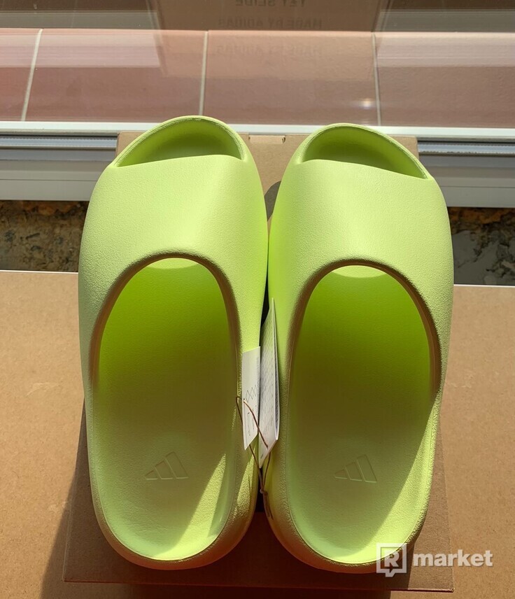 Adidas Yeezy Slide Glow