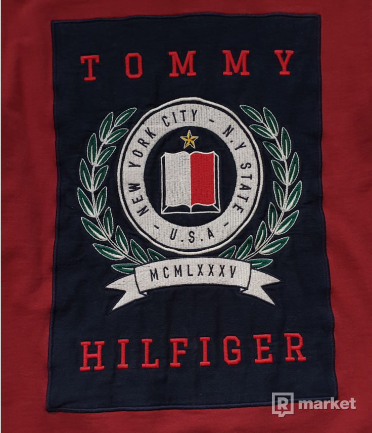 Tommy Hilfiger sveter