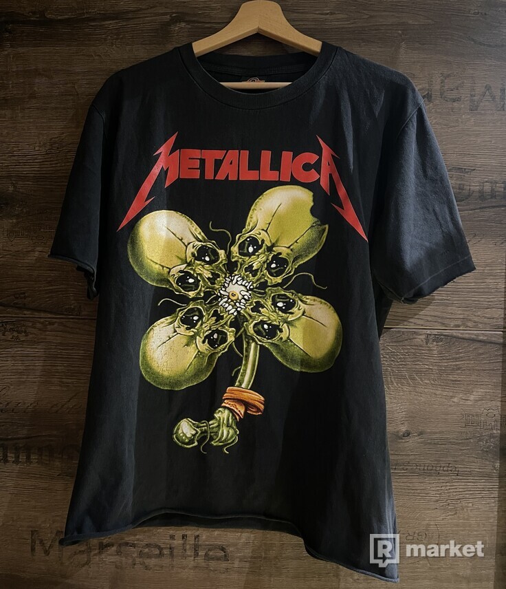 Metallica graphic tee