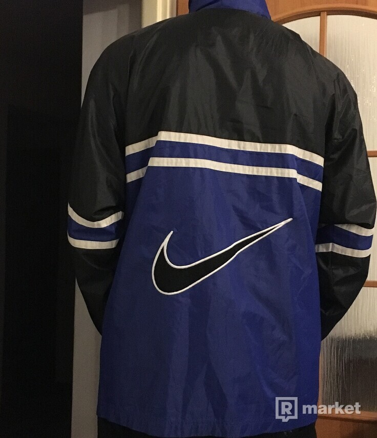Nike vintage bunda