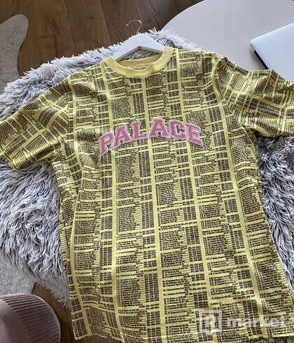 Palace Bell man all over tee