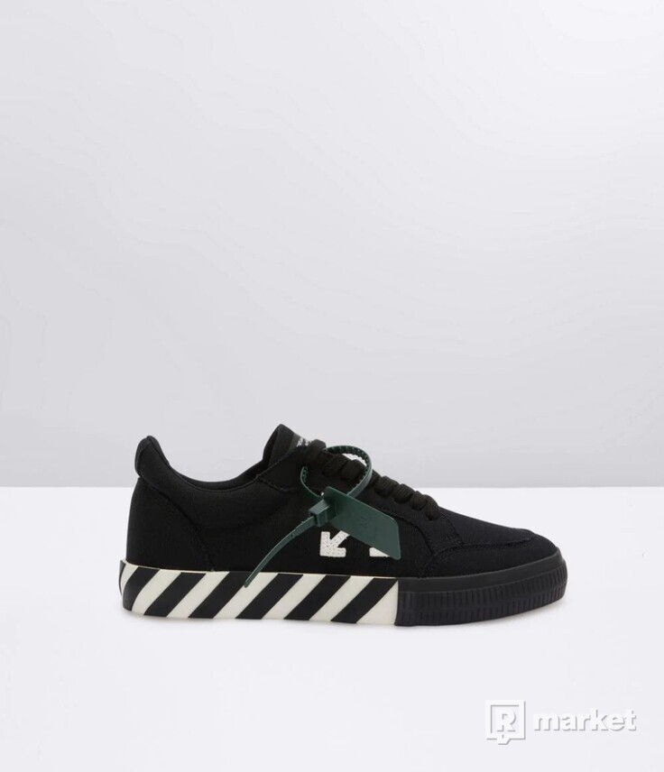 Off White vulcanized Low top