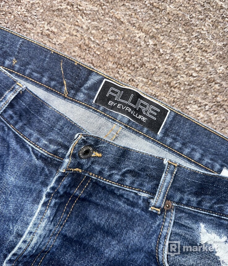 Alure jeans
