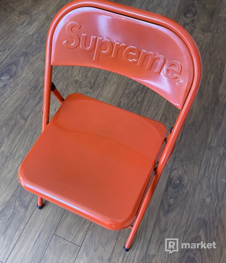 SUPREME Metal Folding Chair