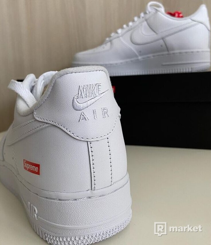 Nike Air Force 1 x Supreme "White” | REFRESHER Market