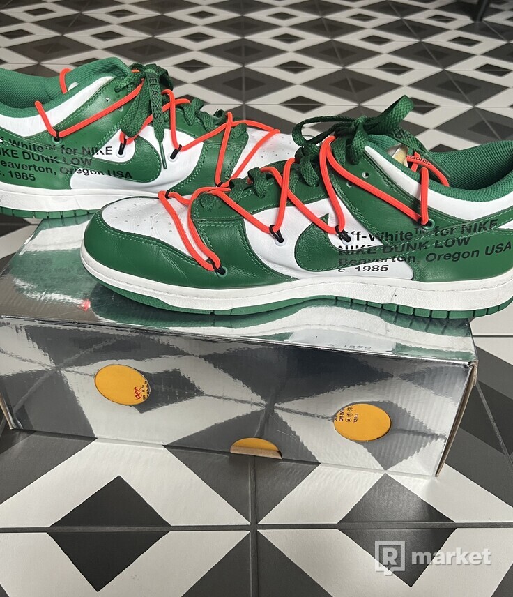 Nike x Off-White Dunk Low Pine Green