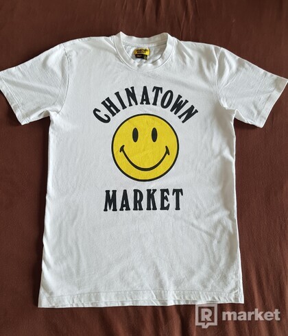 Chinatown Market Smiley Tričko
