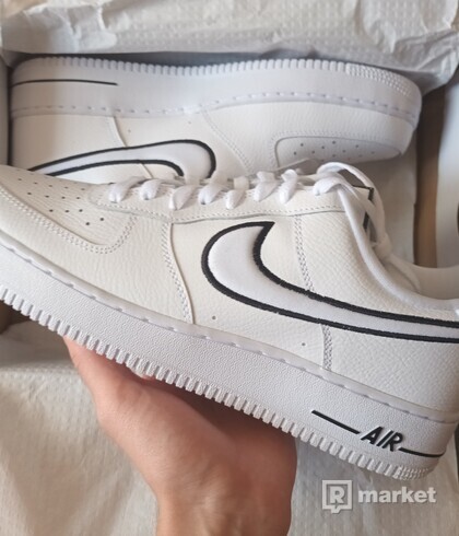 Nike air force 1 low White Black outline swoosh