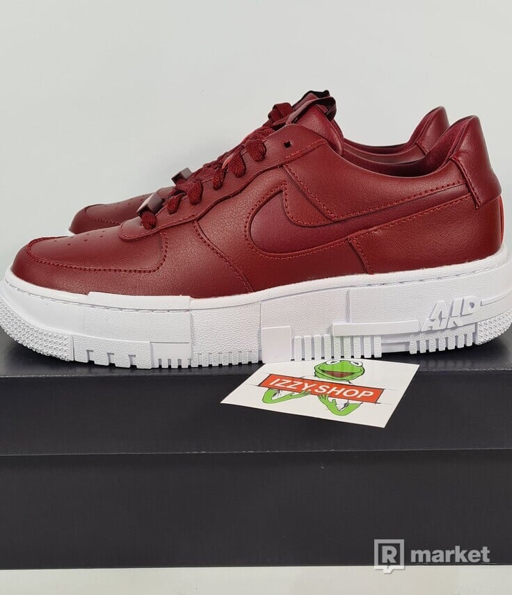 NIKE AIR FORCE 1 PIXEL RED