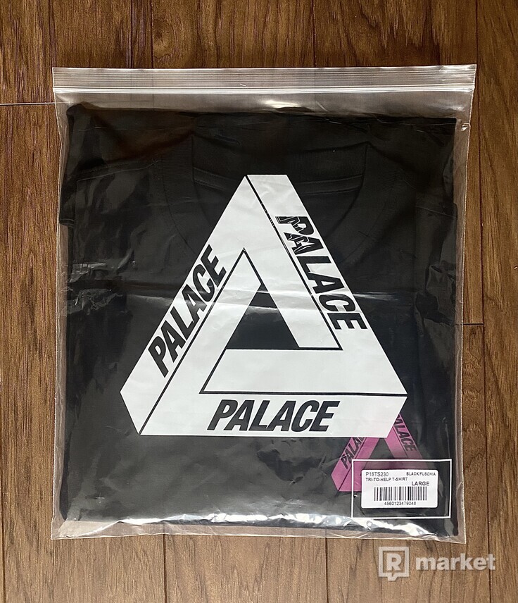 Palace Tri-to-help Tee L