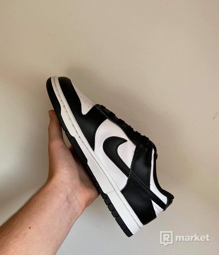 Nike dunk low Black and White 2021