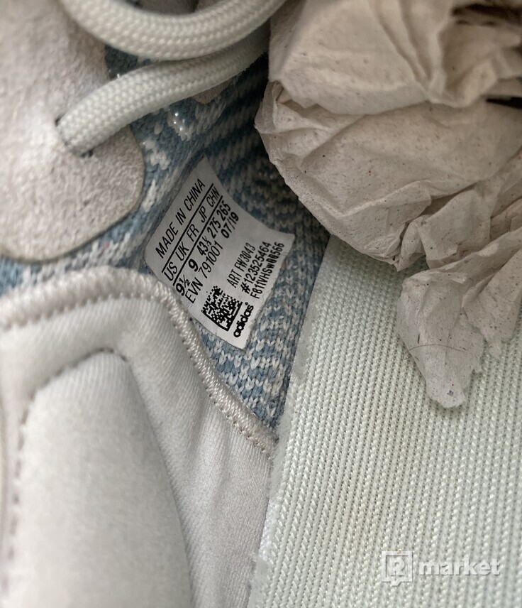 Adidas Yeezy cloud white  (STEAl)