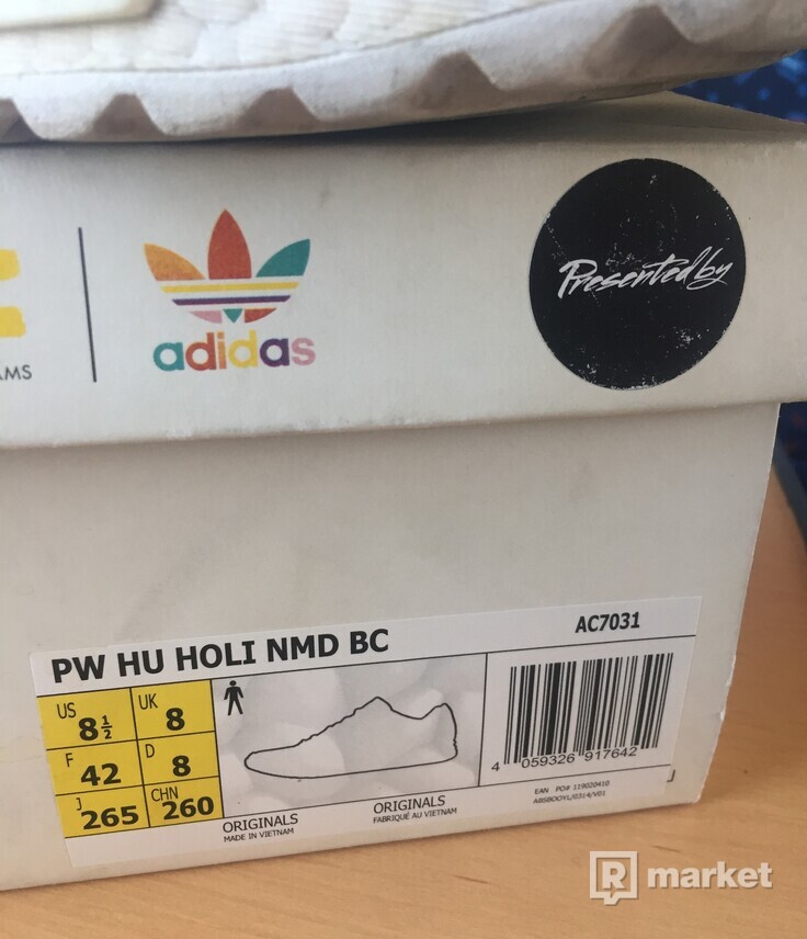 Adidas human race velkost 42 stav 8,5/10 cena dohoda ( na stockx idu po 450€) mam box aj fakturu