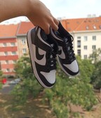 Nike dunk low black and white Panda