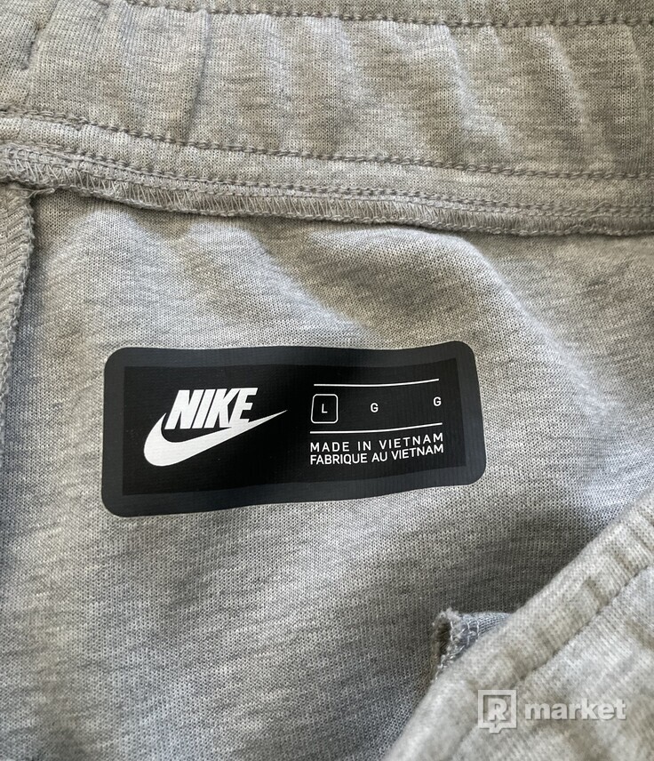 Nike tech grey tepláky