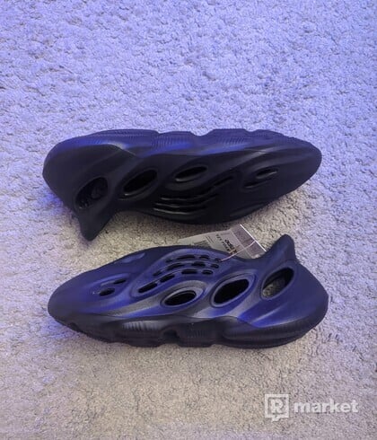 Adidas Yeezy Foamrunner Onyx US 9
