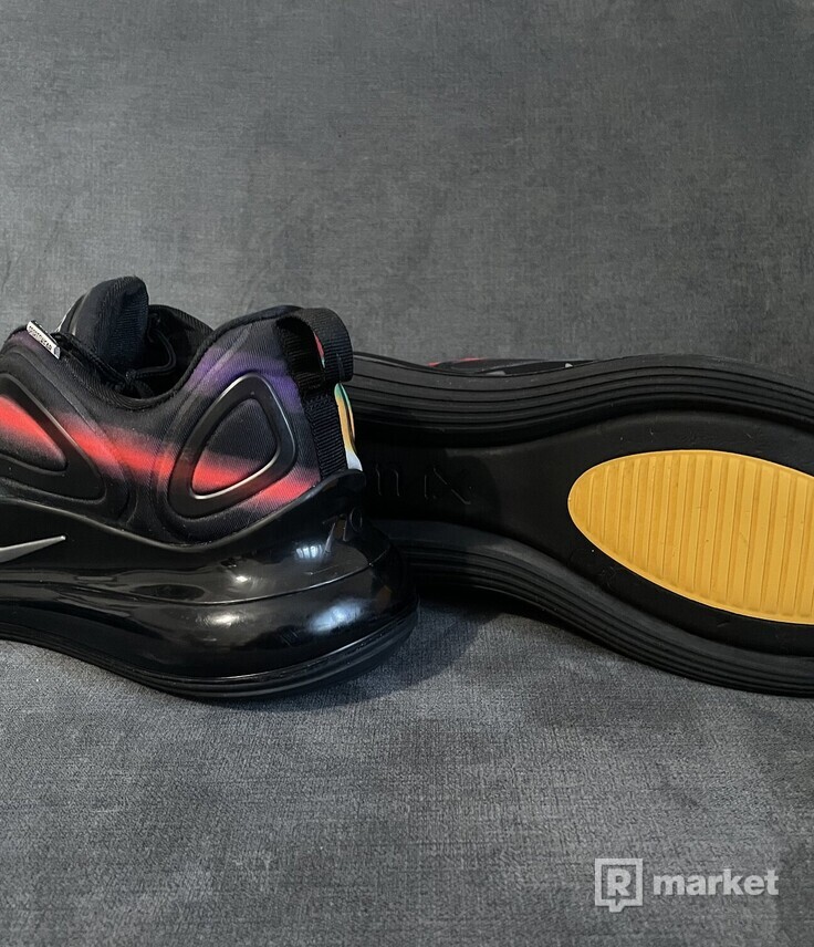 Nike Air Max 720 Black Neon Streaks