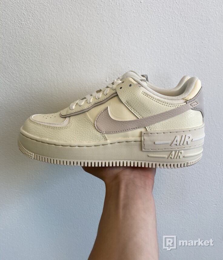 Nike air force coconut