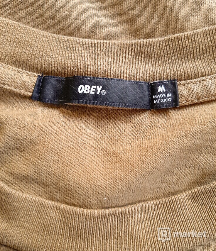 OBEY  t-shirt