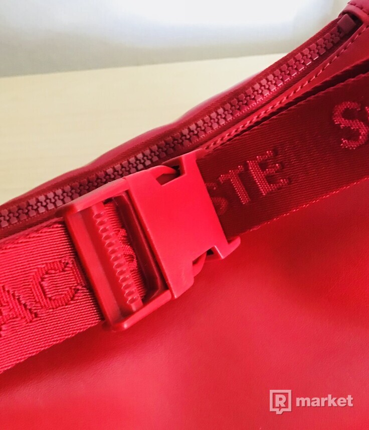Supreme®/LACOSTE Waist Bag Red