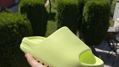 Yeezy Slides Glow Green EU 37