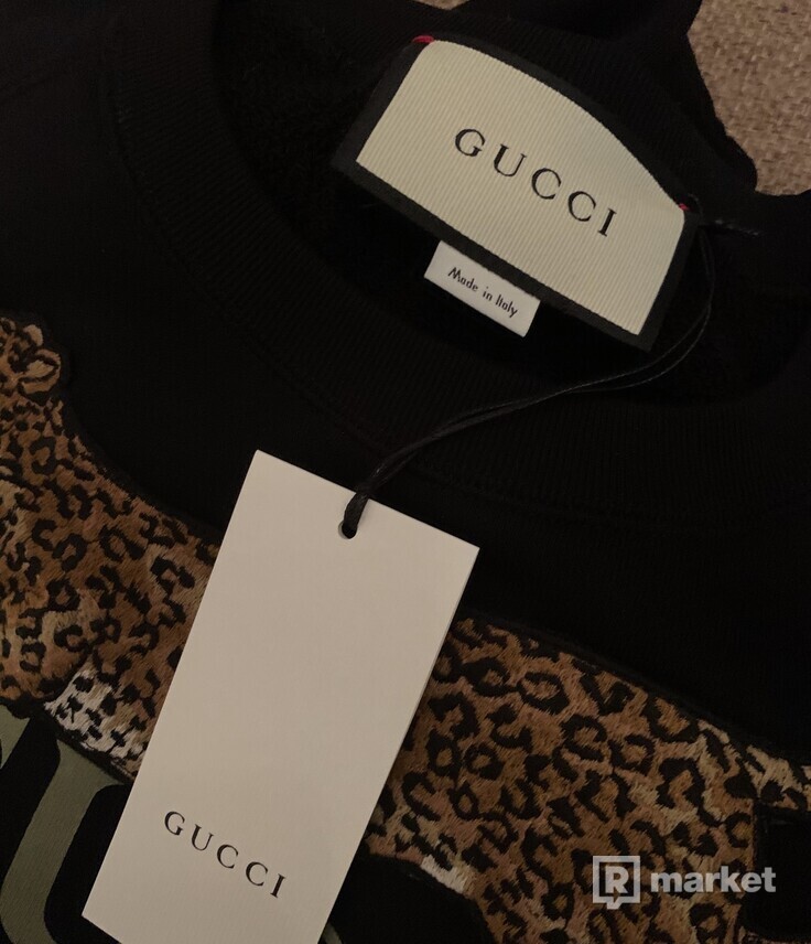 Gucci logo sweatshirt with leopard