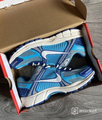 Nike Vomero Zoom 5 blue