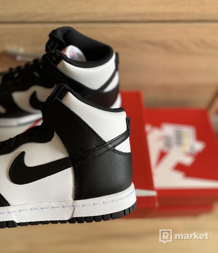 Nike dunk high panda