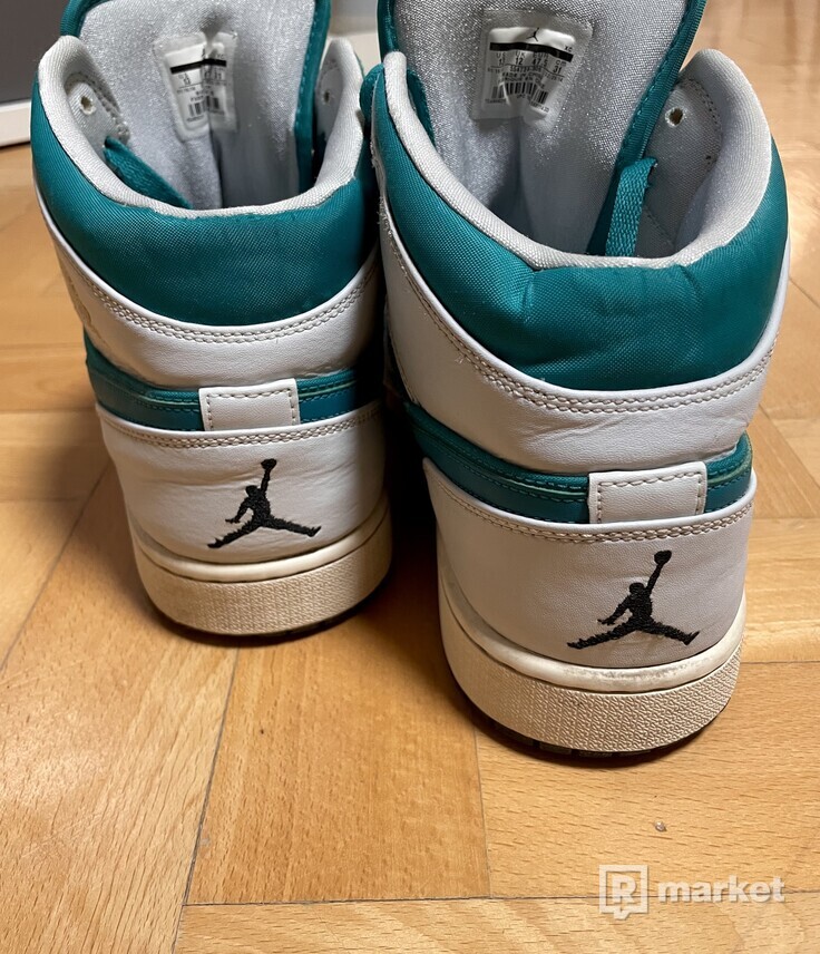 Nike Air Jordan 1  "Lush Teal”