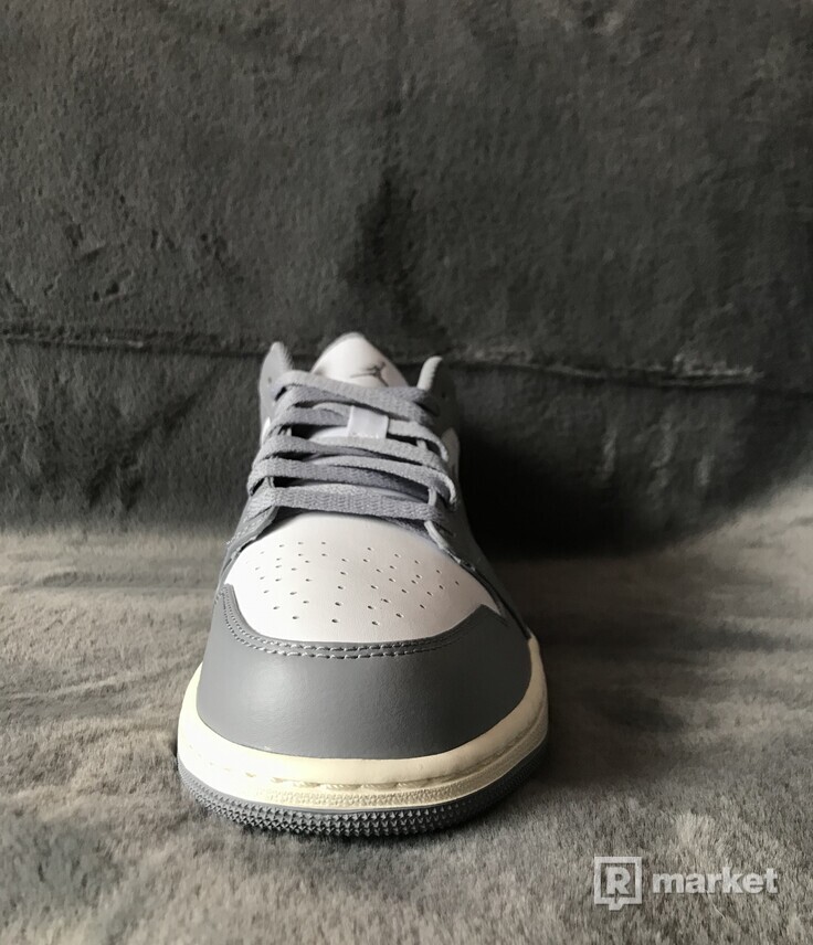 Jordan 1 low vintage grey