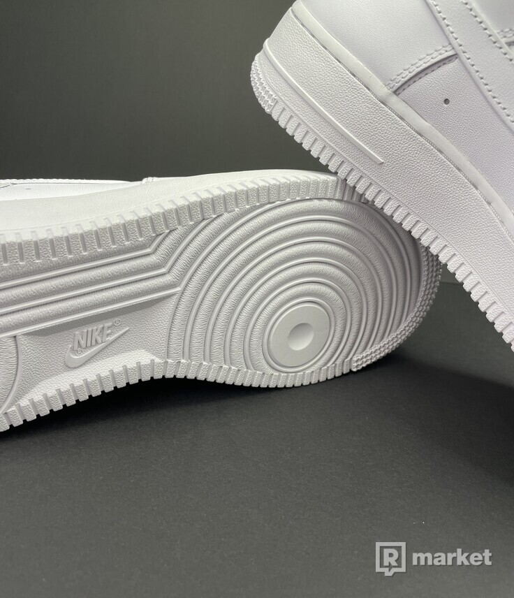 Nike Air Force 1 X Supreme White