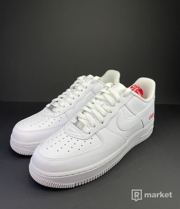 Nike Air Force 1 X Supreme White