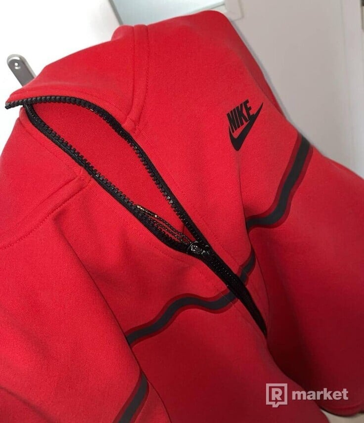 Nike techfleece Red