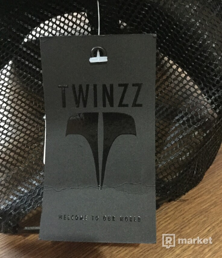 Twinzz Savage