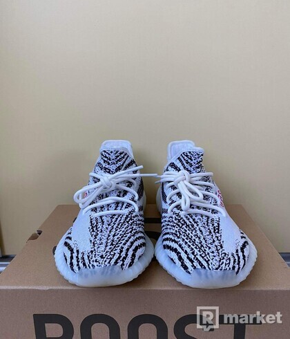 Adidas Yeezy boost 350v2 zebra