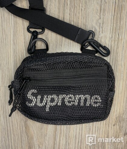 Supreme Small Shoulder Bag (SS20)