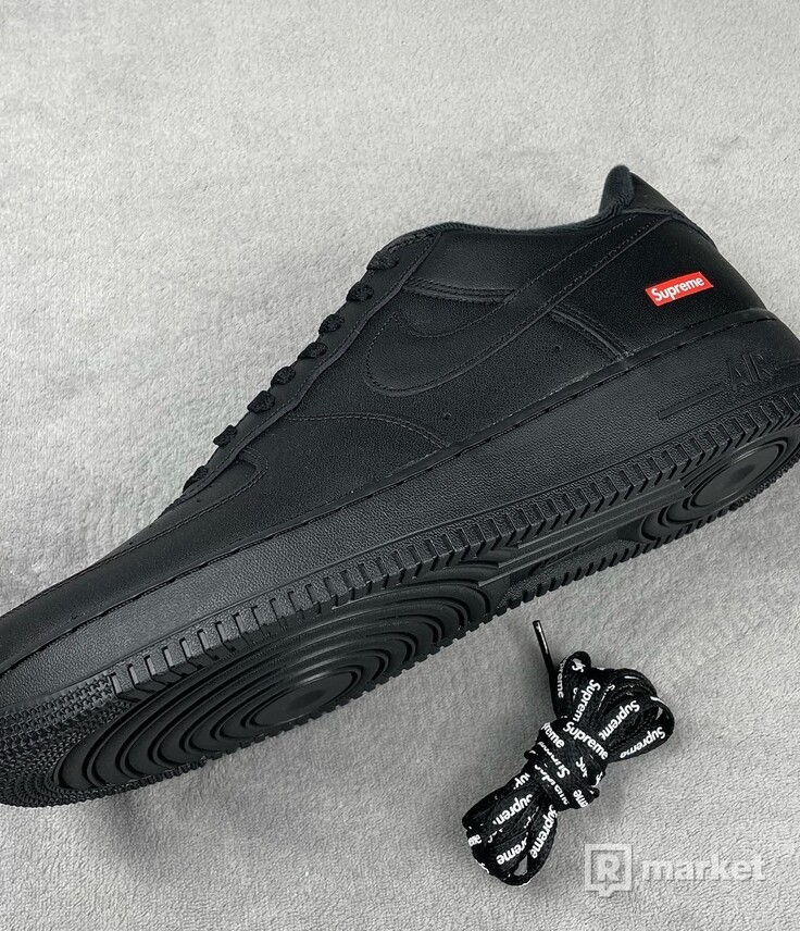 NIKE AIR FORCE 1 LOW “SUPREME BLACK”