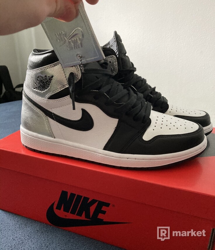 Air Jordan 1 High Silver Toe