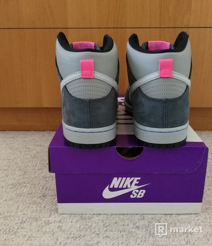 Nike SB Dunk High "Medium Grey Pink"