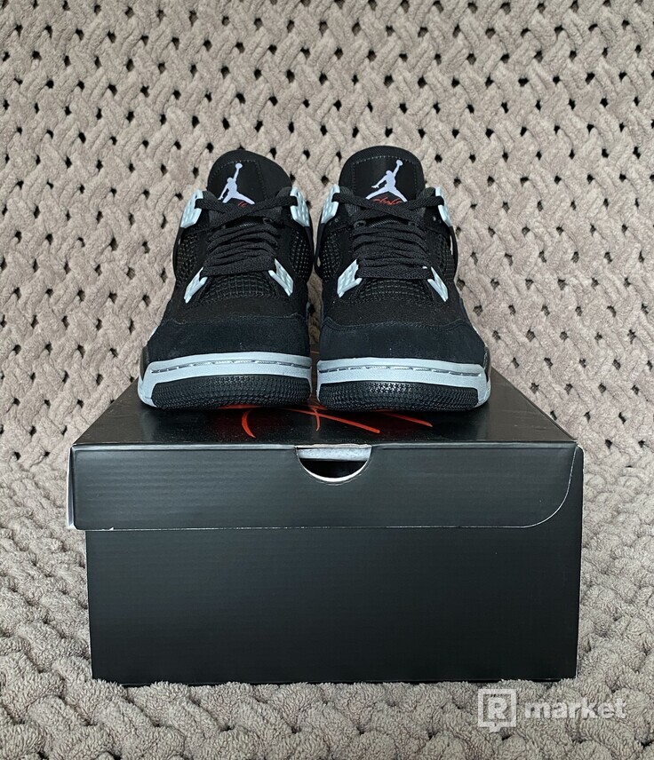Jordan 4 Retro „Black Canvas”