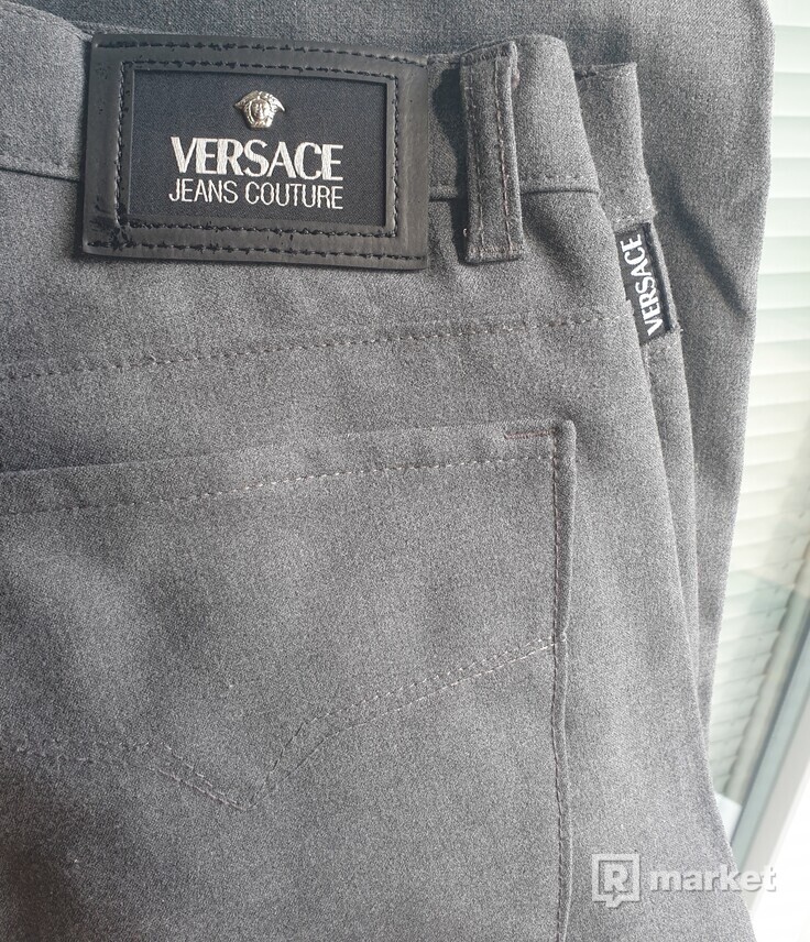 Versace tesylové nohavice